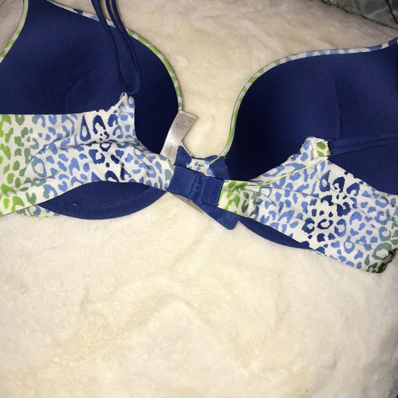 Never worn Victoria secret bra - Picture 2 of 4